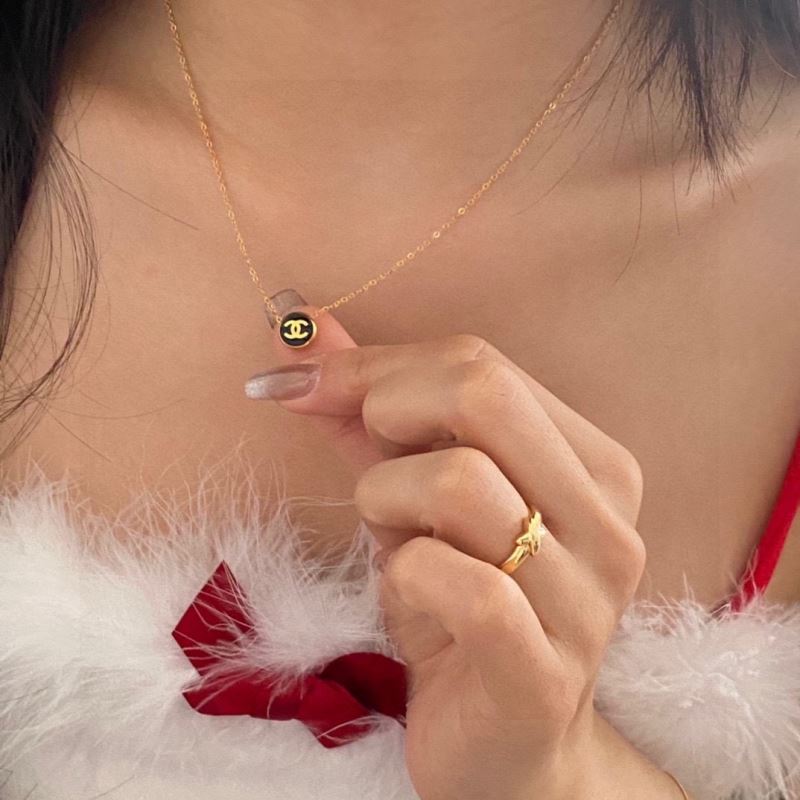 Ch**el necklaces